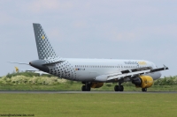 Vueling Airlines A320 EC-LLM