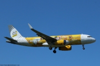 Vueling A320 EC-MJB