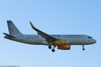Vueling A320 EC-MNZ