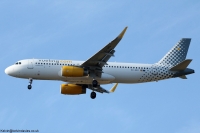 Vueling Airlines A320 EC-OKG