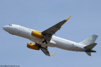 Vueling Airlines A320 EC-OKJ