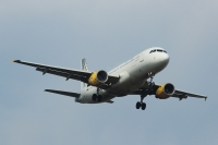 Vueling Airlines A320 EC-HQJ