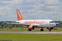 Easyjet A320 G-EZTZ