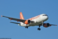 easyJet A319 G-EZAA