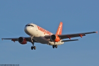 easyJet A319 G-EZAV