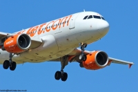 easyJet A319 G-EZAW