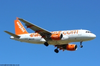 easyJet A319 G-EZAW