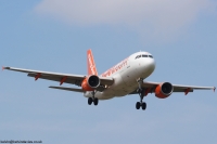 easyJet A319 G-EZBE