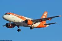 Easyjet A319 G-EZEV