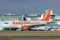 Easyjet A319 G-EZFE