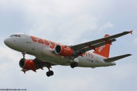 easyJet A319 G-EZFN