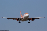 easyJet A319 G-EZFO