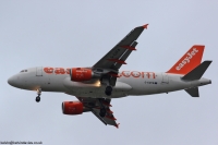 easyJet A319 G-EZFW