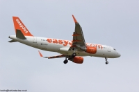 EasyJet A320 G-EZOB