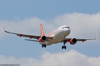 Easyjet A320 G-EZOJ