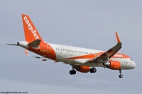 EasyJet A320 G-EZOL
