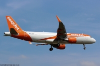 easyJet A320 G-EZPF