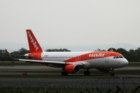 easyJet UK A320 G-EZRY