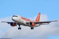 Easyjet A320 G-EZTI
