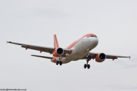 EasyJet A320 G-EZTR