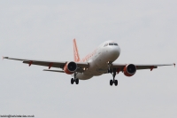easyJet A320 G-EZUF