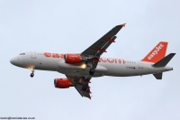 easyJet A320 G-EZUM