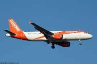 easyJet A320 G-EZUW