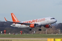 easyJet A320 G-EZWZ