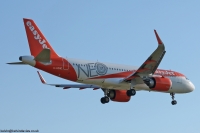 easyJet A320NEO G-UZHE