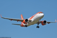 easyJet A320 G-UZHI