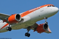 easyJet A320 G-UZHI