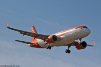 easyJet A320 G-UZHR