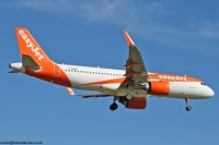 easyJet A320 G-UZHW