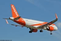 easyJet A320 G-UZHW