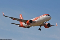 easyJet A320 G-UZLH
