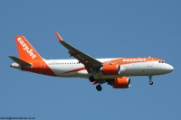 easyJet UK A320 G-UZLK