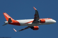 EasyJet UK A320-200 G-UZLO