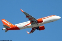 EasyJet UK A320 G-UZLS