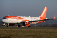easyJet UK A320 NEO G-UZLX