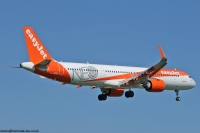 easyJet A321 G-UZMA
