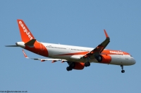 easyJet UK A321 G-UZMG