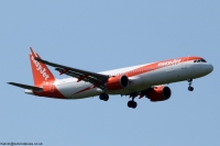 easyJet UK A321 G-UZMJ
