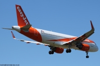 easyJet A320 OE-IZN