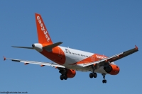 easyJet A319 OE-LQQ