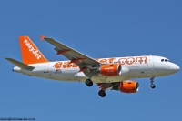 easyJet A319 OE-LQT