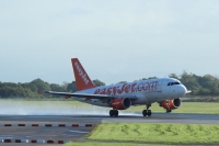 easyJet A319 G-EZAG