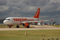 Easyjet A319 G-EZFI