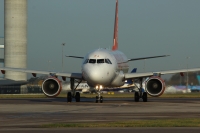 Easyjet A319 G-EZFJ