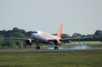 Easyjet A319 G-EZFR