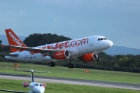 Easyjet A319 G-EZFV